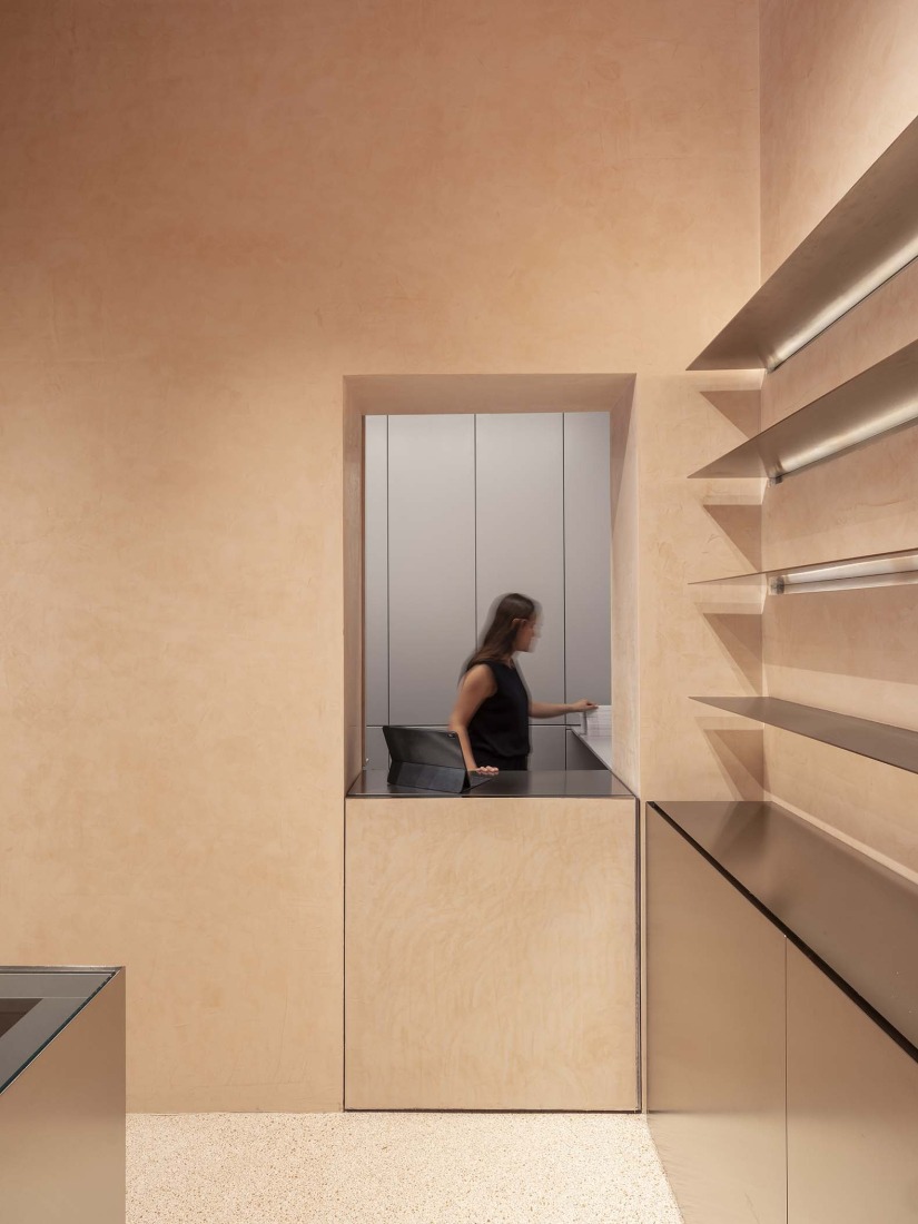 Nueva Tienda del Teatro de la Zarzuela de Madrid por Donaire Milans Arquitectos. Fotografía por Juan Baraja.