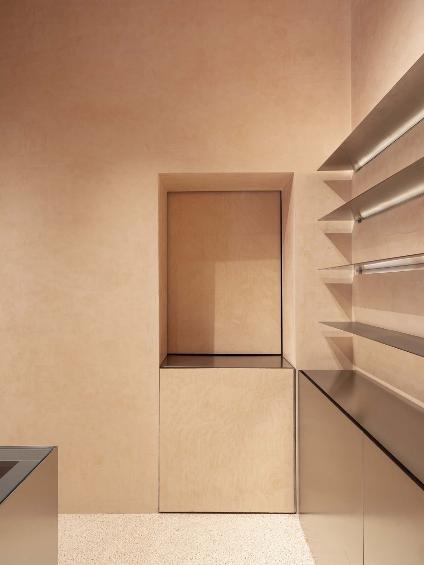 Nueva Tienda del Teatro de la Zarzuela de Madrid por Donaire Milans Arquitectos. Fotografía por Juan Baraja.