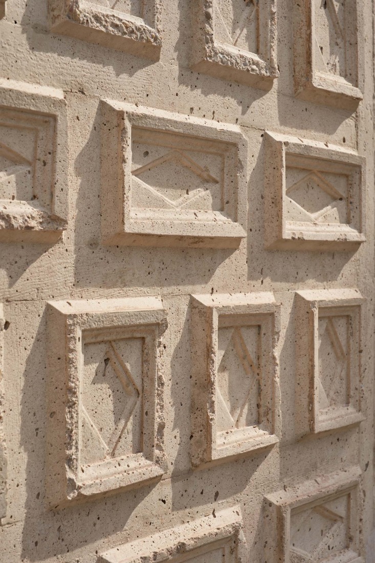 Rehabilitation and Expansion of the "Las Cadenas House" by Escribano Arrieta Studio. Photograph by Javier Bravo.