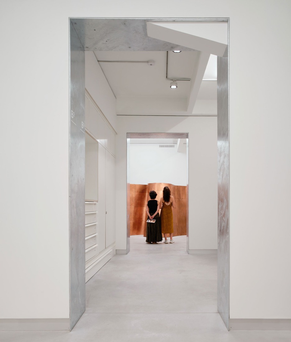 Space Alkar contemporary art collection by estudio Herreros. Photography by José Hevia.