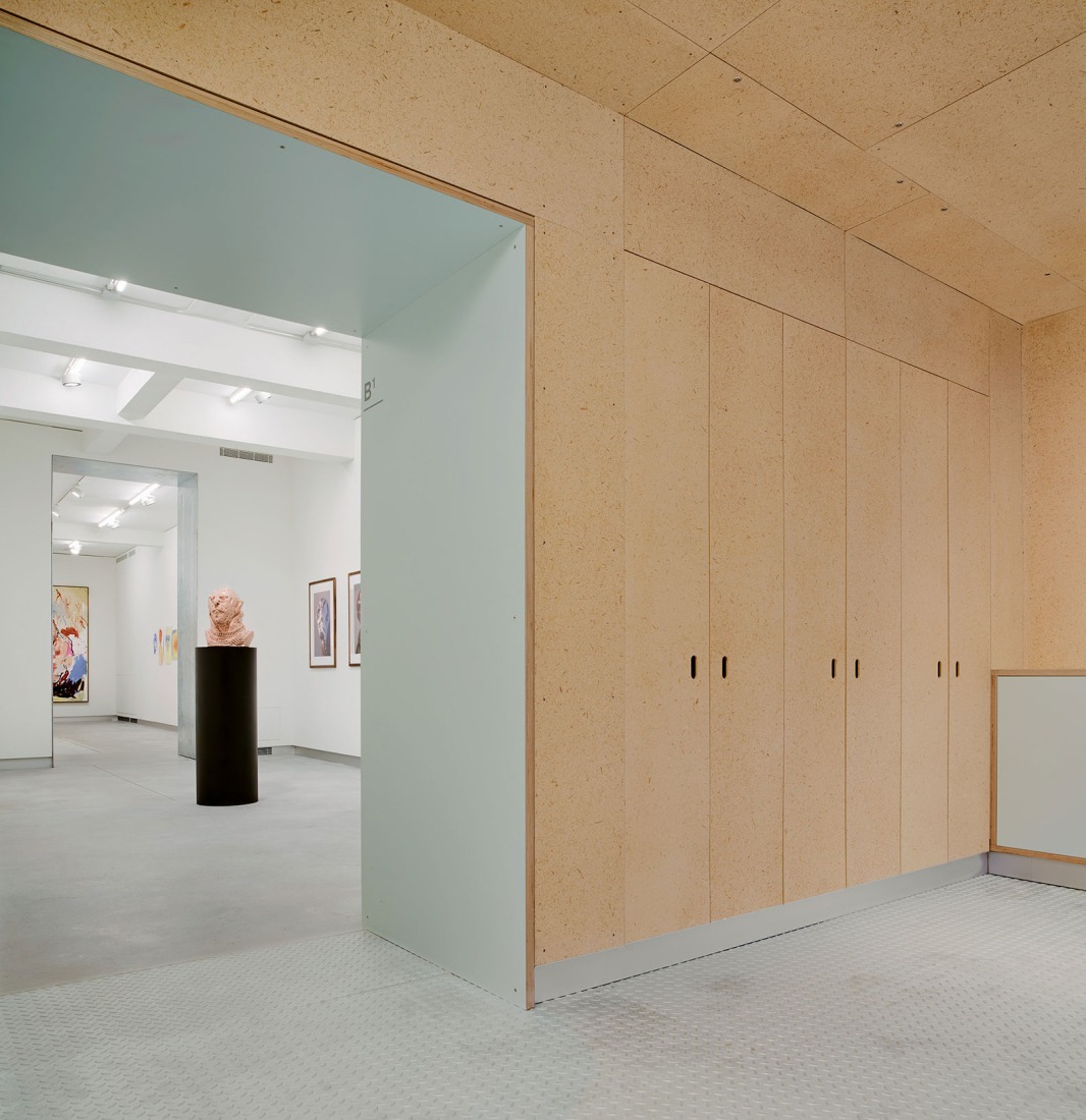 Space Alkar contemporary art collection by estudio Herreros. Photography by José Hevia.