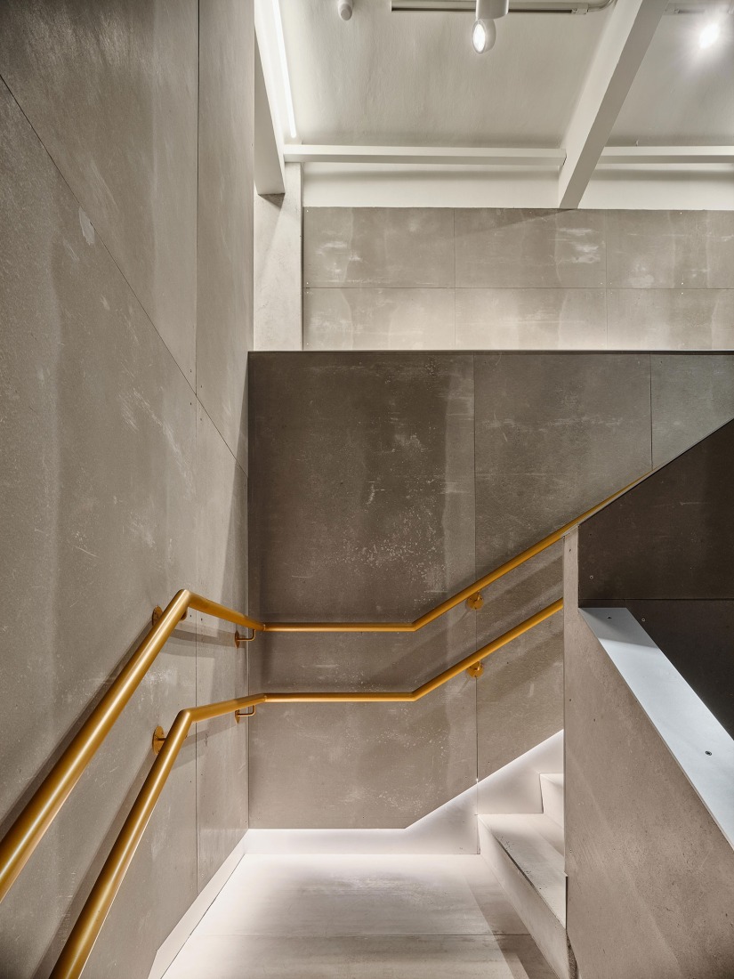 Space Alkar contemporary art collection by estudio Herreros. Photography by Adrià Goula.