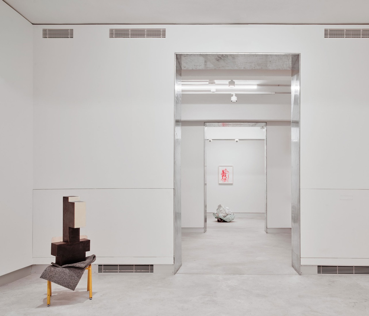 Space Alkar contemporary art collection by estudio Herreros. Photography by José Hevia.