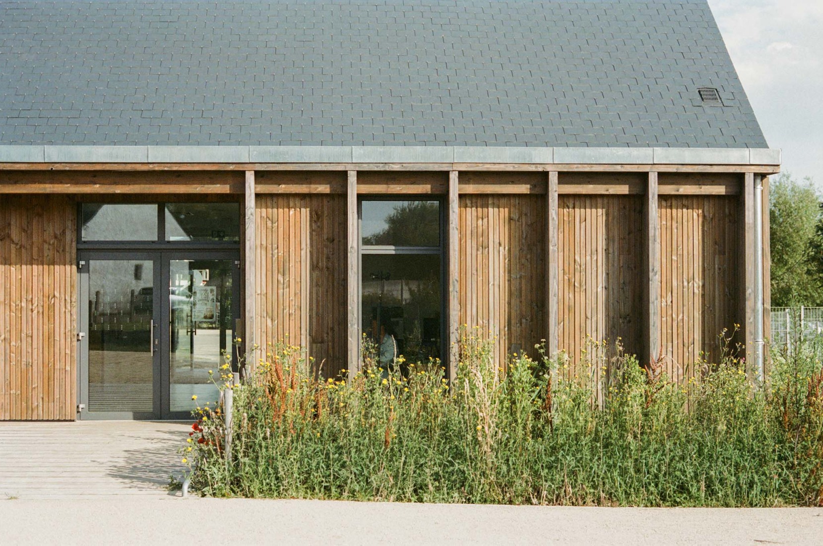 La Madeleine After-School Care Service by Fréquence Architecture. Photograph by Fréquence.