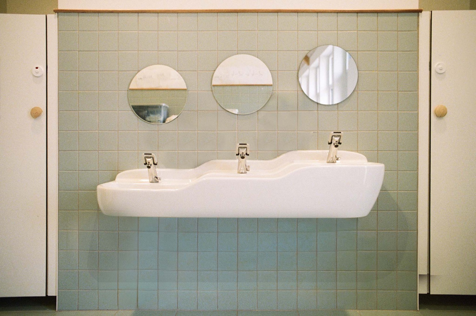 La Madeleine After-School Care Service by Fréquence Architecture. Photograph by Fréquence.