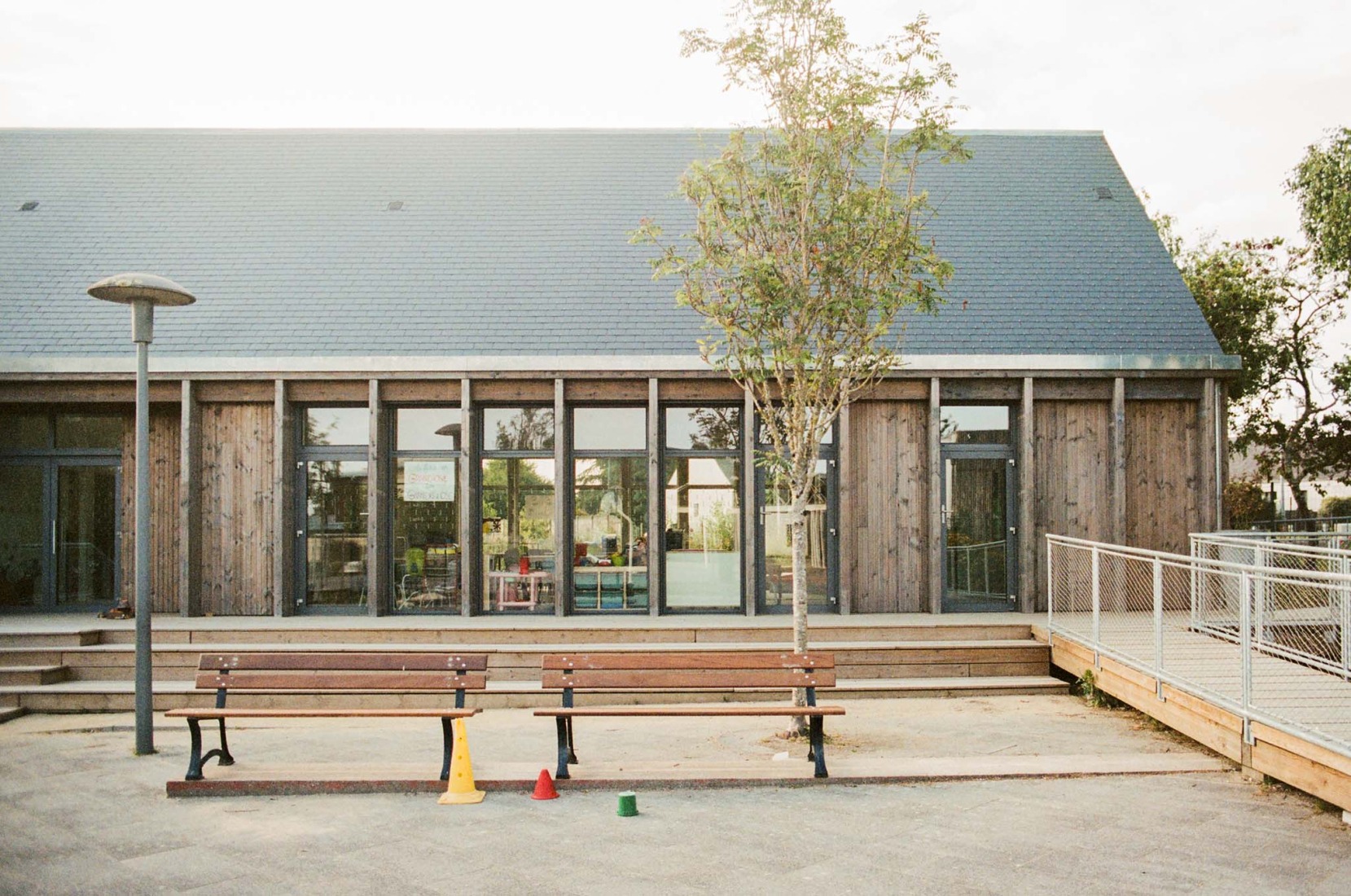 La Madeleine After-School Care Service by Fréquence Architecture. Photograph by Fréquence.