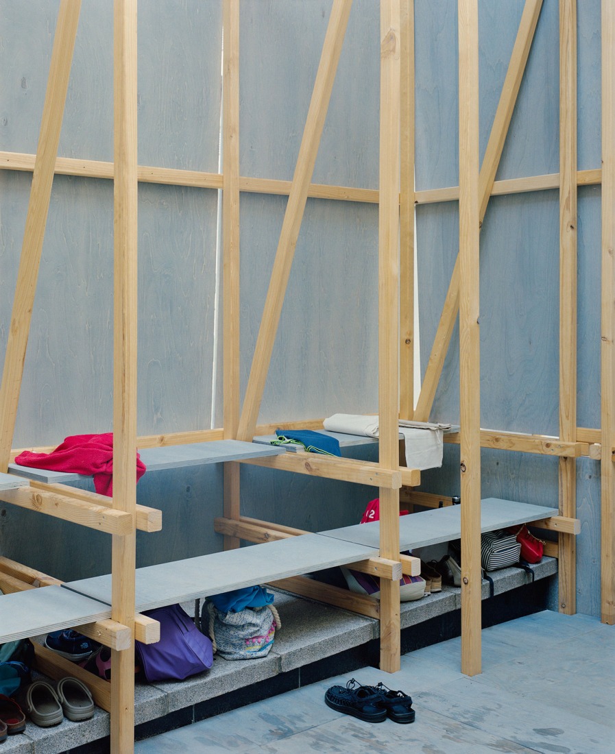 "Round About Baths" by Leopold Banchini Architects. Photography by Josema Cutillas.