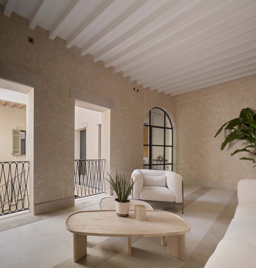 Pelleteria by GRAS Reynés Arquitectos. Photograph by José Hevia. 