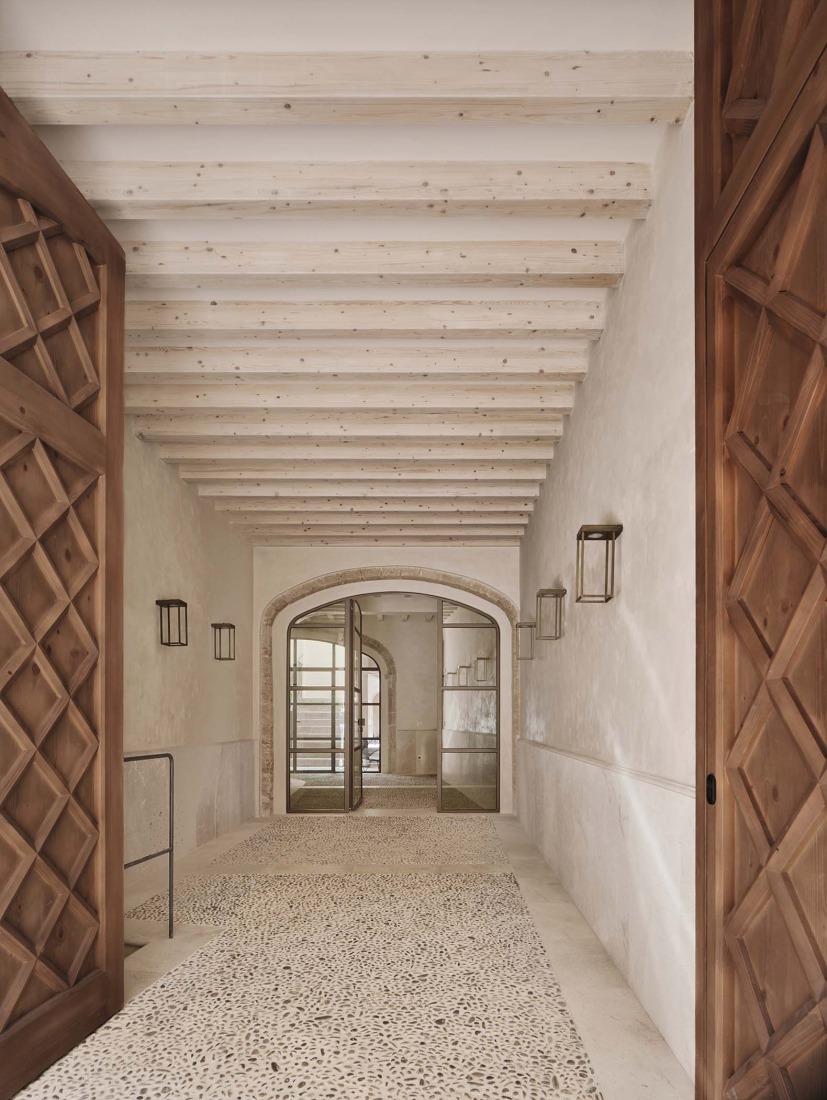 Pelleteria by GRAS Reynés Arquitectos. Photograph by José Hevia. 