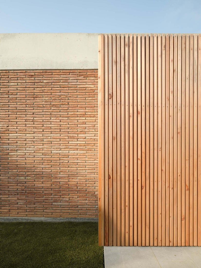 Lambda House by Guillem Carrera. Photograph by Filippo Poli.