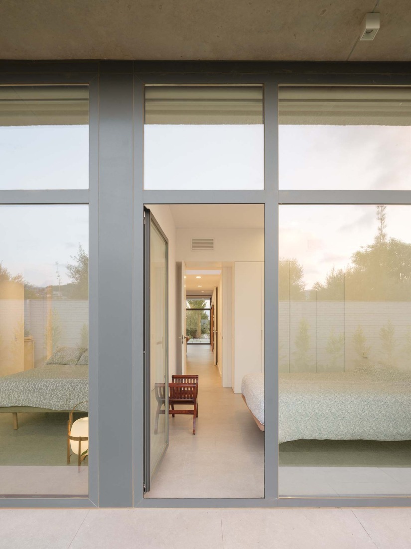 Lambda House by Guillem Carrera. Photograph by Filippo Poli.