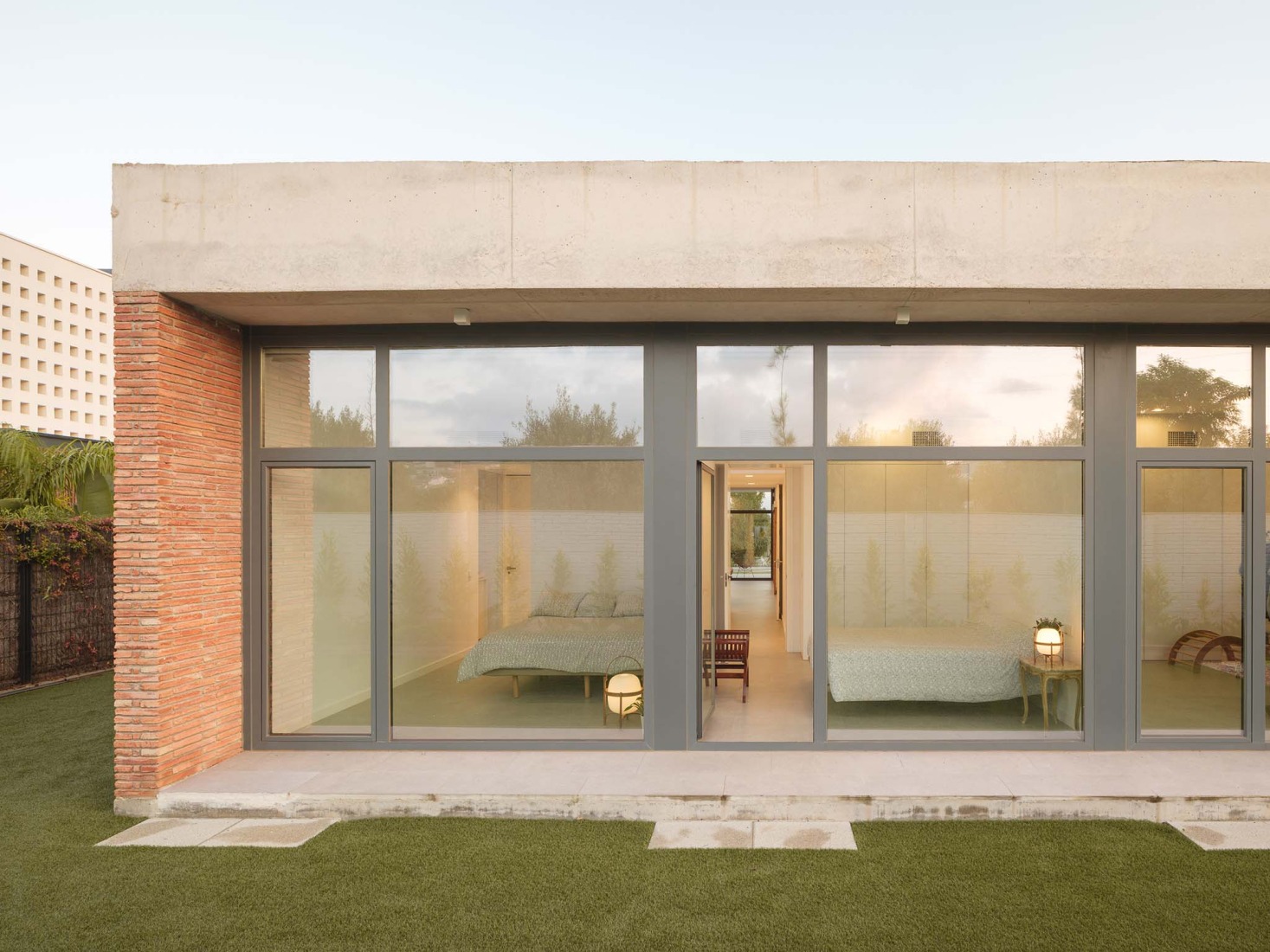Lambda House by Guillem Carrera. Photograph by Filippo Poli.