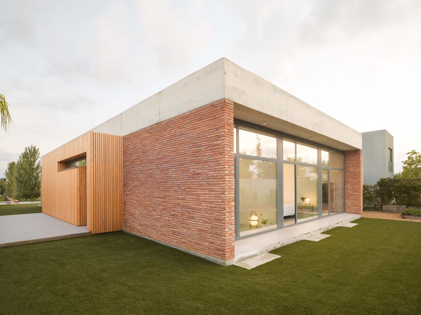 Lambda House by Guillem Carrera. Photograph by Filippo Poli.