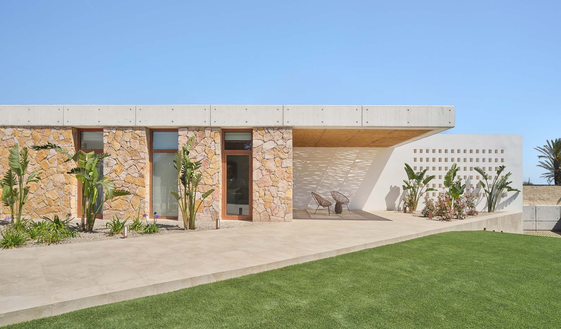Casa Maridia por Guillem Carrera. Fotografía por Adrià Goula.