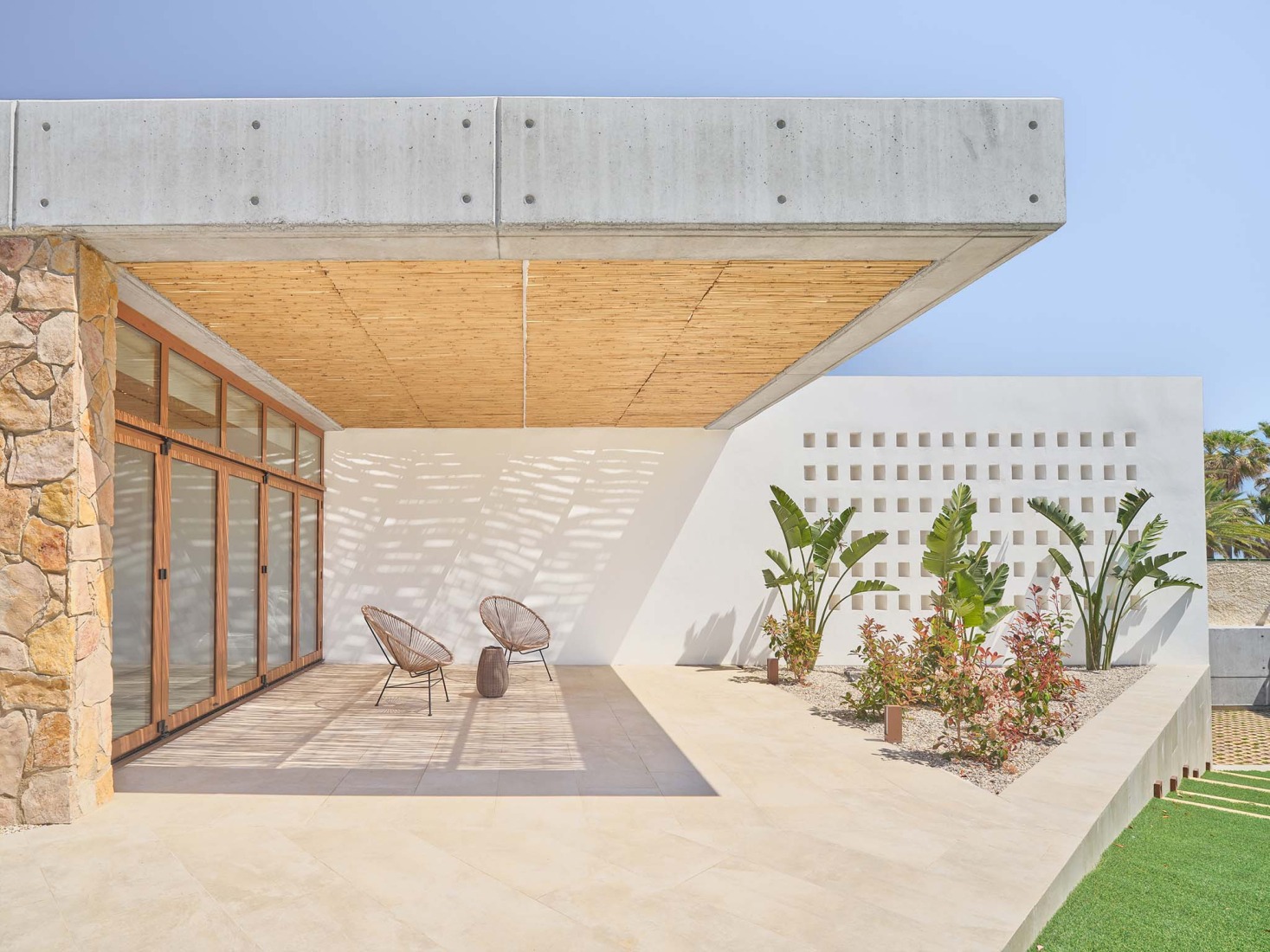 Casa Maridia por Guillem Carrera. Fotografía por Adrià Goula.