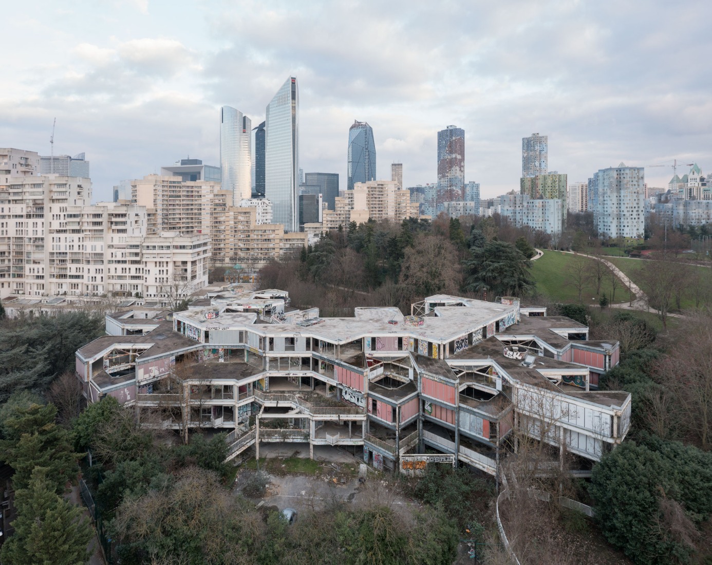 Campus du Parc by It's architecture. Photograph by Yves Marchand & Romain Meffre.