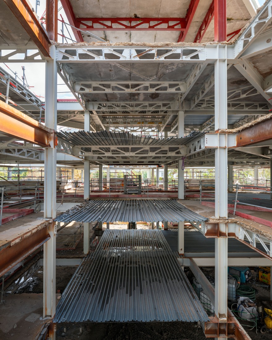 Campus du Parc por It's architecture. Photograph by Sidney Zag.