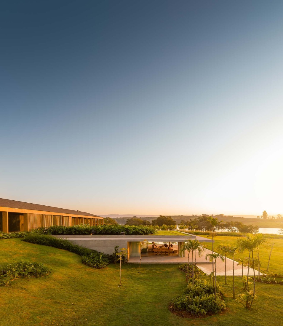 Celeiro House by mf+arquitetos. Photograph by Fernando Guerra.