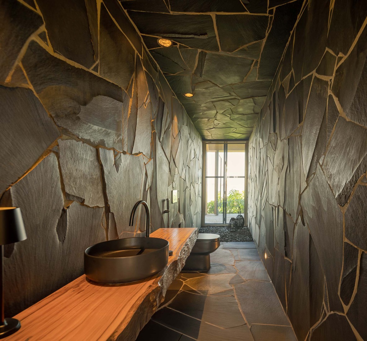 Celeiro House by mf+arquitetos. Photograph by Fernando Guerra.