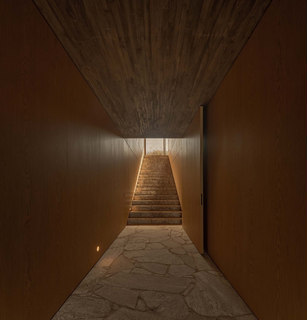 Celeiro House by mf+arquitetos. Photograph by Fernando Guerra.