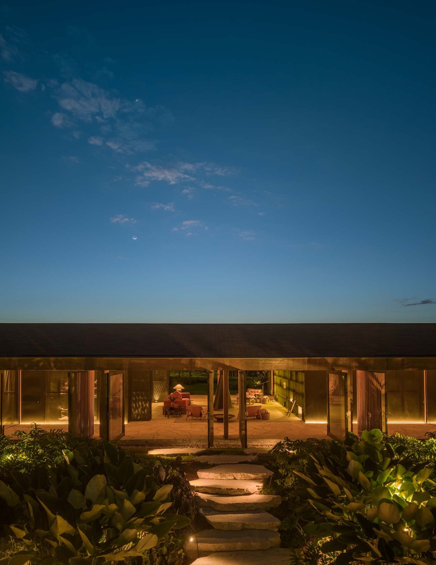 Celeiro House by mf+arquitetos. Photograph by Fernando Guerra.