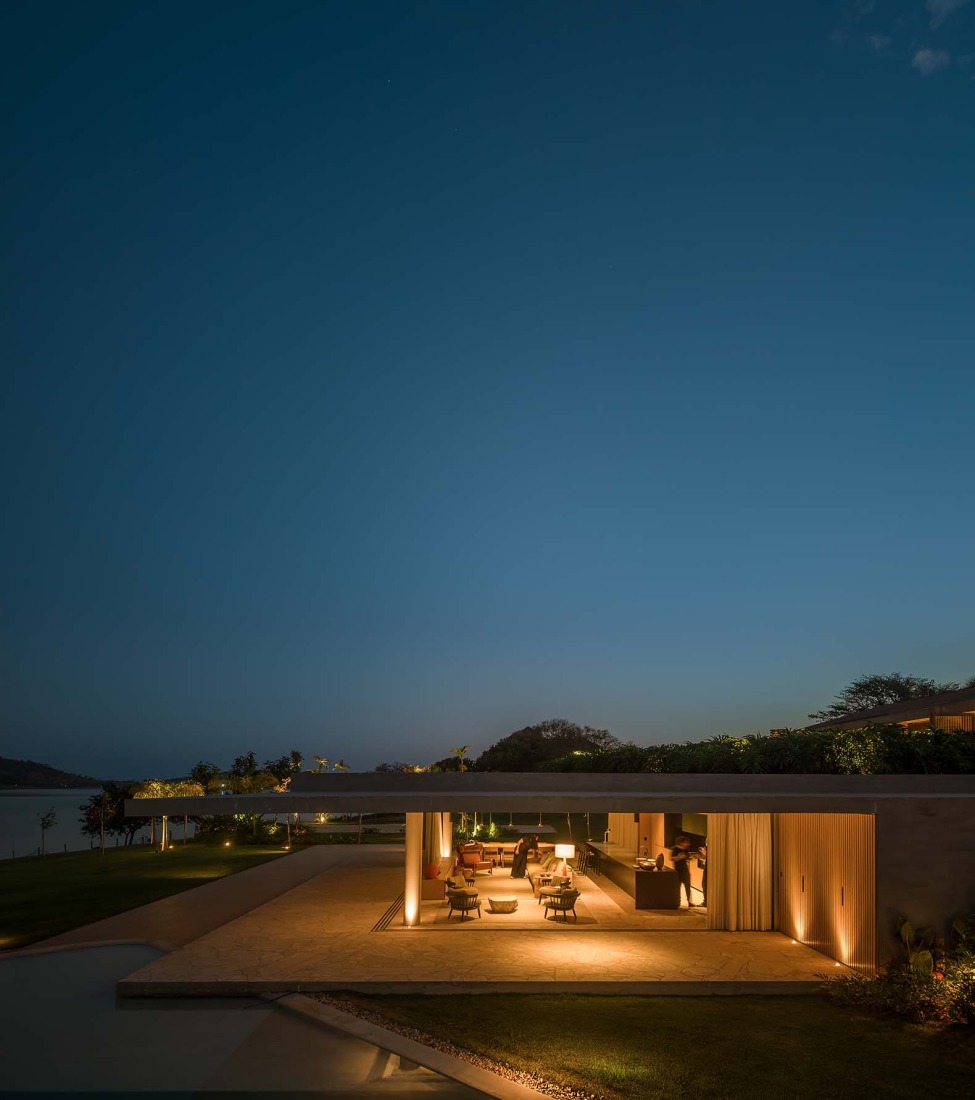 Celeiro House by mf+arquitetos. Photograph by Fernando Guerra.