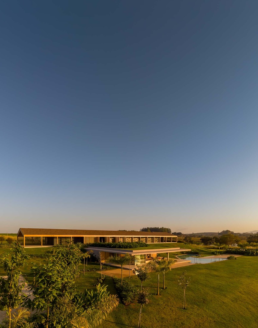 Celeiro House by mf+arquitetos. Photograph by Fernando Guerra.