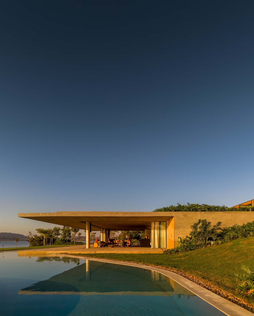 Celeiro House by mf+arquitetos. Photograph by Fernando Guerra.