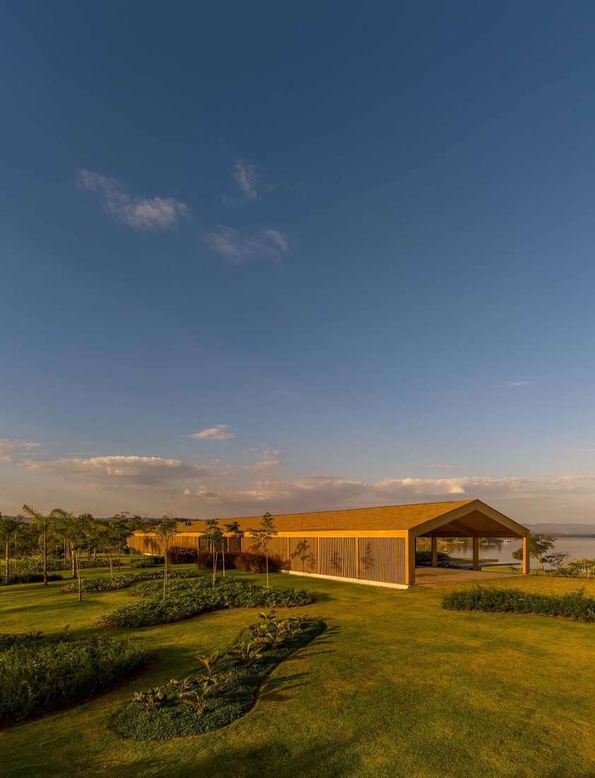 Celeiro House by mf+arquitetos. Photograph by Fernando Guerra.