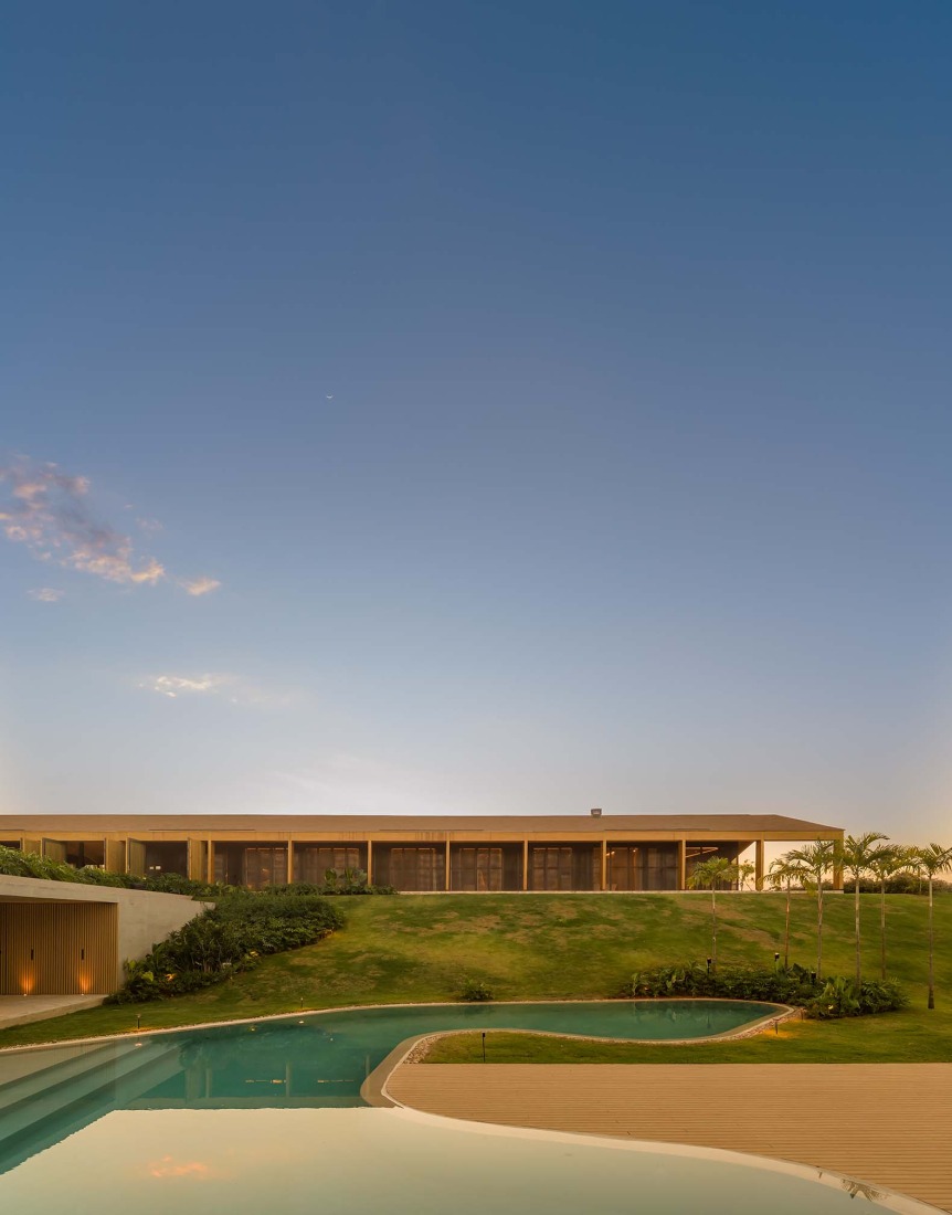 Celeiro House by mf+arquitetos. Photograph by Fernando Guerra.