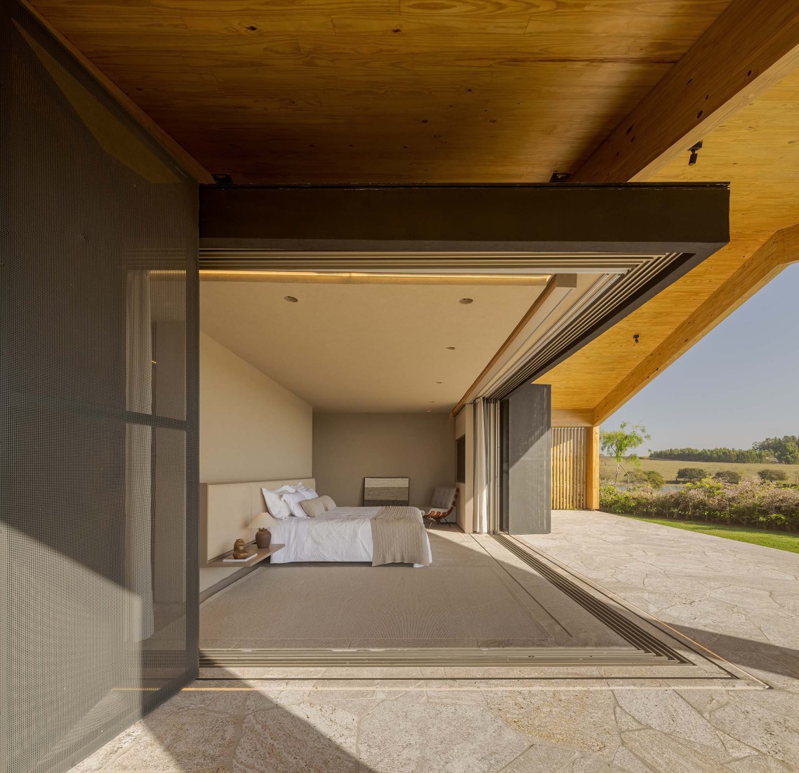 Celeiro House by mf+arquitetos. Photograph by Fernando Guerra.