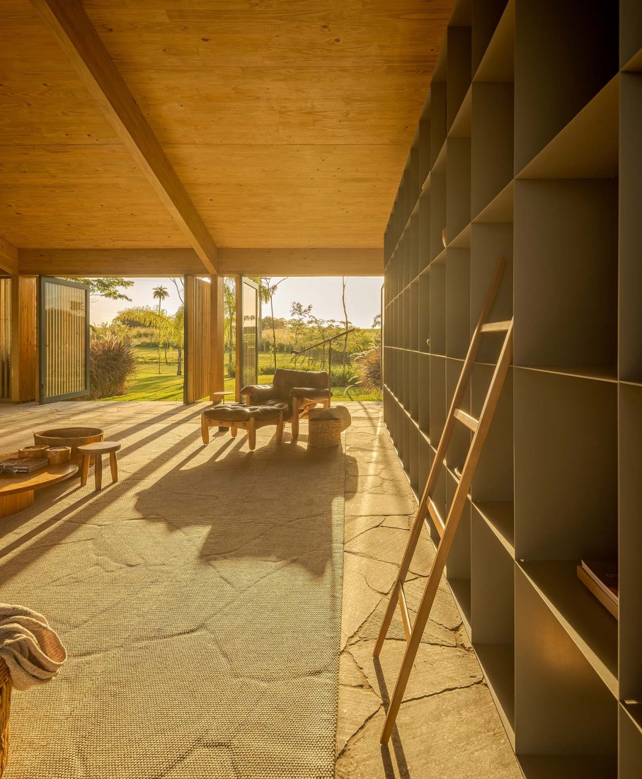 Celeiro House by mf+arquitetos. Photograph by Fernando Guerra.