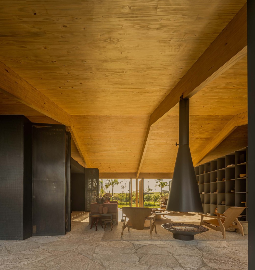 Celeiro House by mf+arquitetos. Photograph by Fernando Guerra.