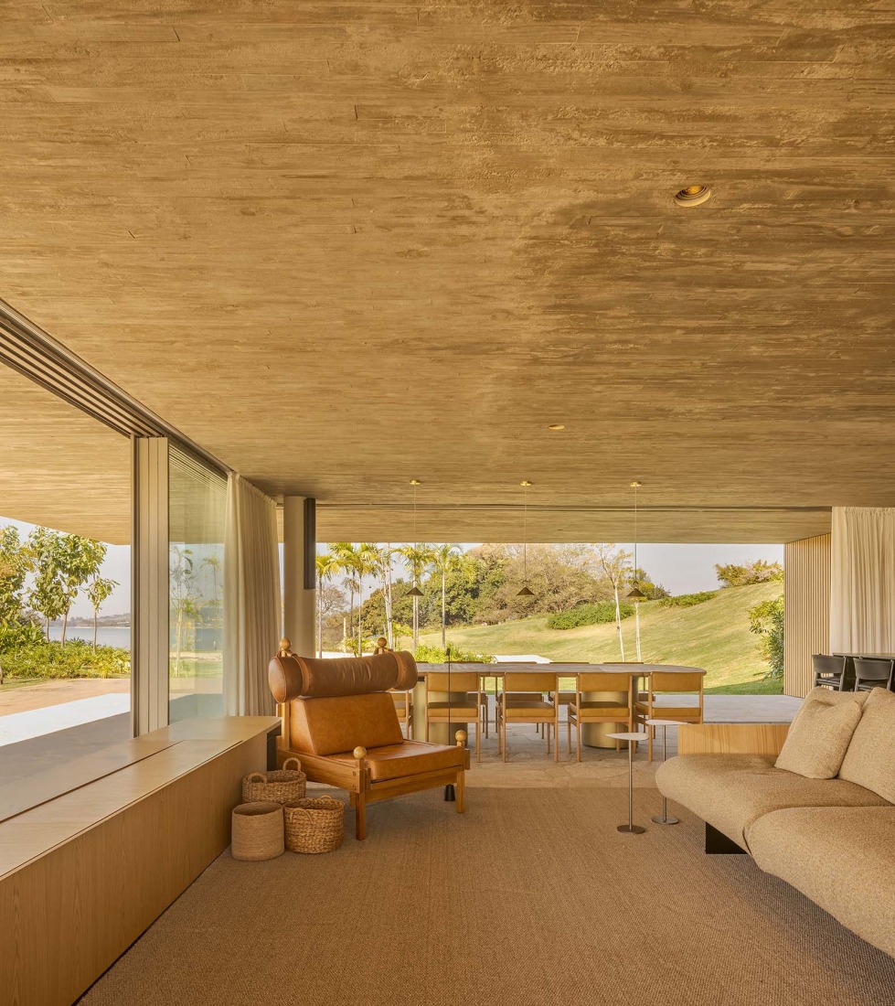 Celeiro House by mf+arquitetos. Photograph by Fernando Guerra.