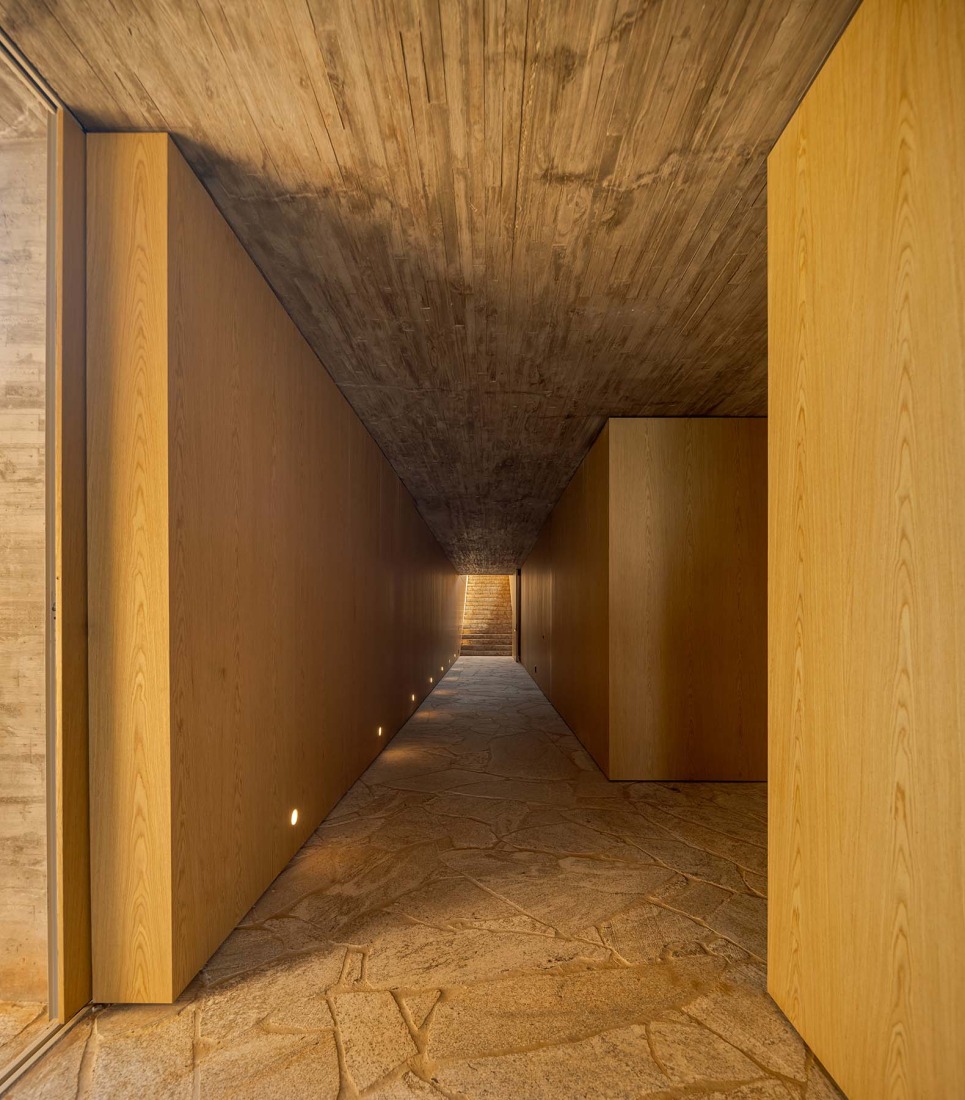 Celeiro House by mf+arquitetos. Photograph by Fernando Guerra.