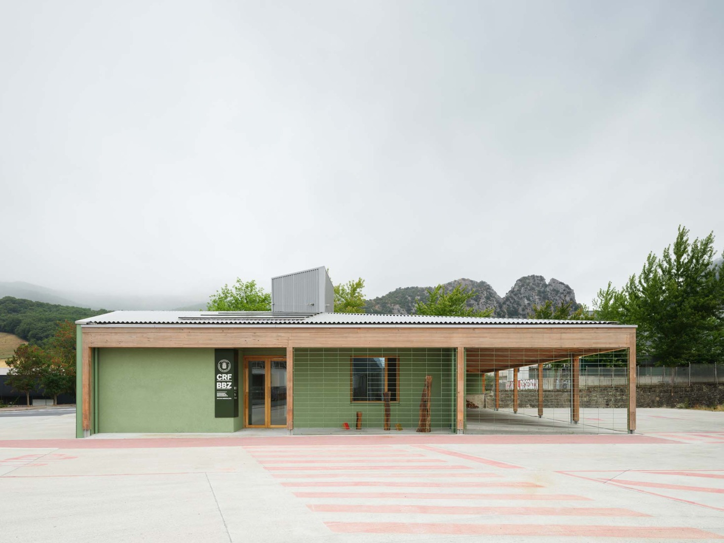 Sakana-Mendialdea Forest Resources Center by MID estudio + FILO arquitectos. Photograph by María Azkarate.