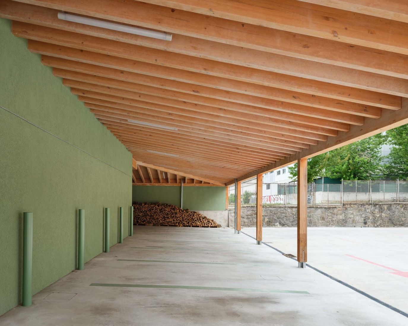 Sakana-Mendialdea Forest Resources Center by MID estudio + FILO arquitectos. Photograph by María Azkarate.