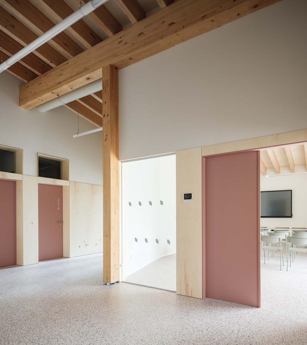 Sakana-Mendialdea Forest Resources Center by MID estudio + FILO arquitectos. Photograph by María Azkarate.