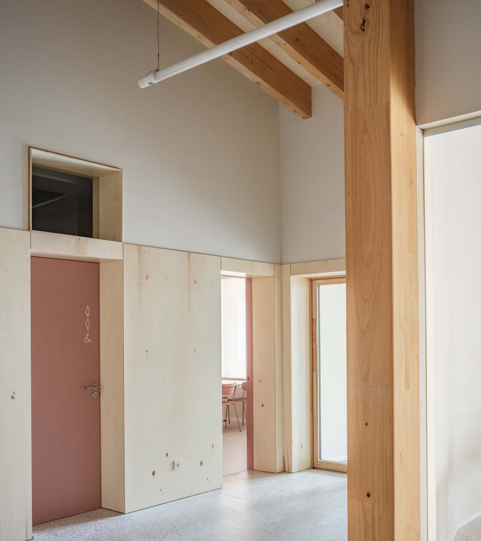 Sakana-Mendialdea Forest Resources Center by MID estudio + FILO arquitectos. Photograph by María Azkarate.
