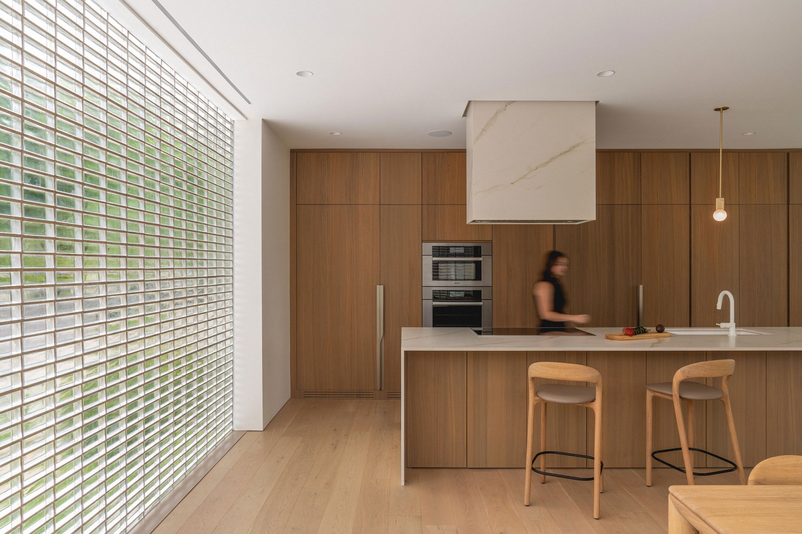 "The Lens" by MU Architecture. Photograph by Raphaël Thibodeau.