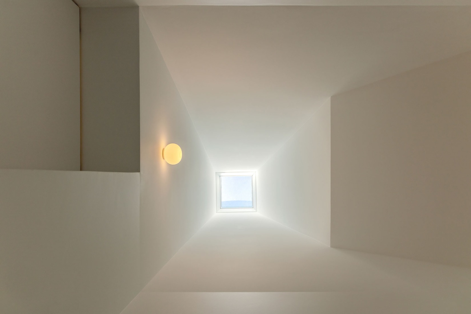 Monte Alvo House by NOZ Arquitectura. Photograph by Fernando Guerra.
