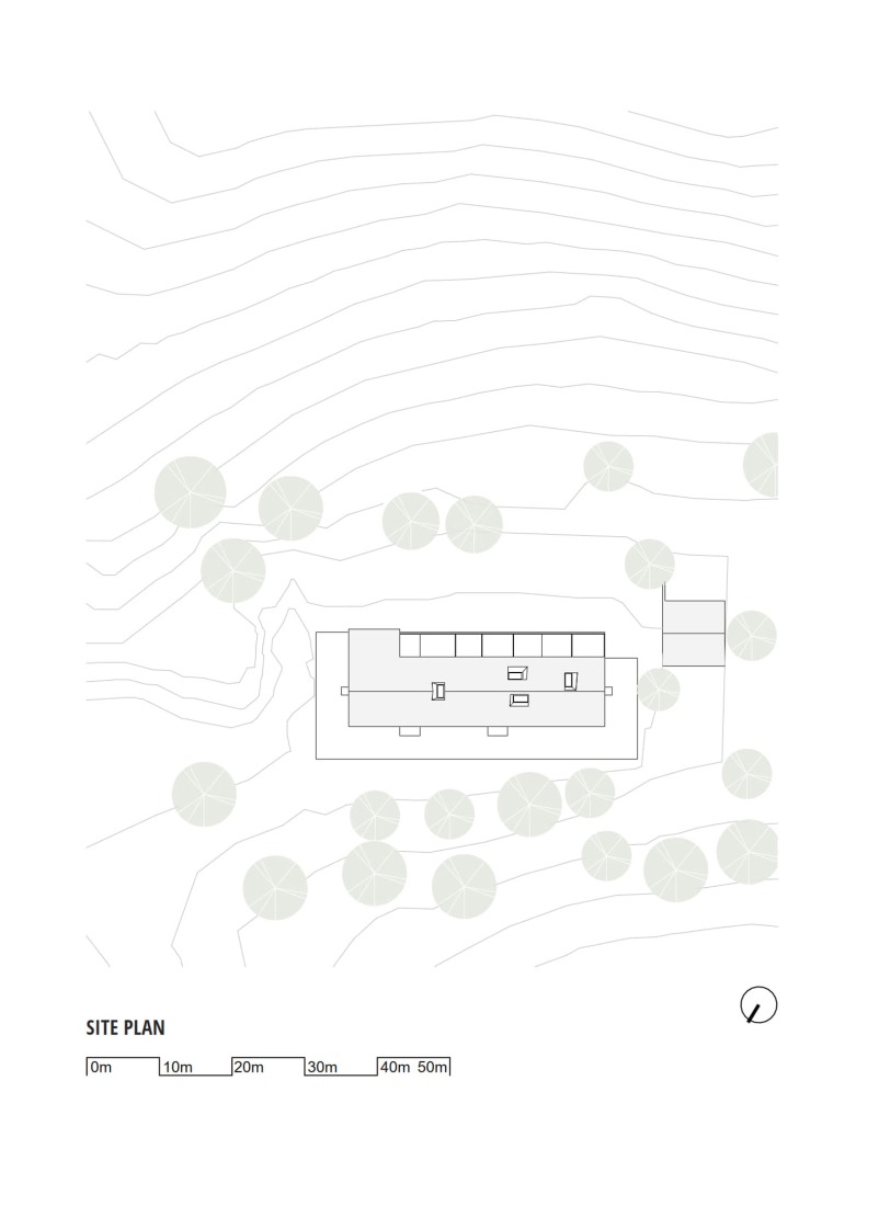 Site plan. Monte Alvo House by NOZ Arquitectura.