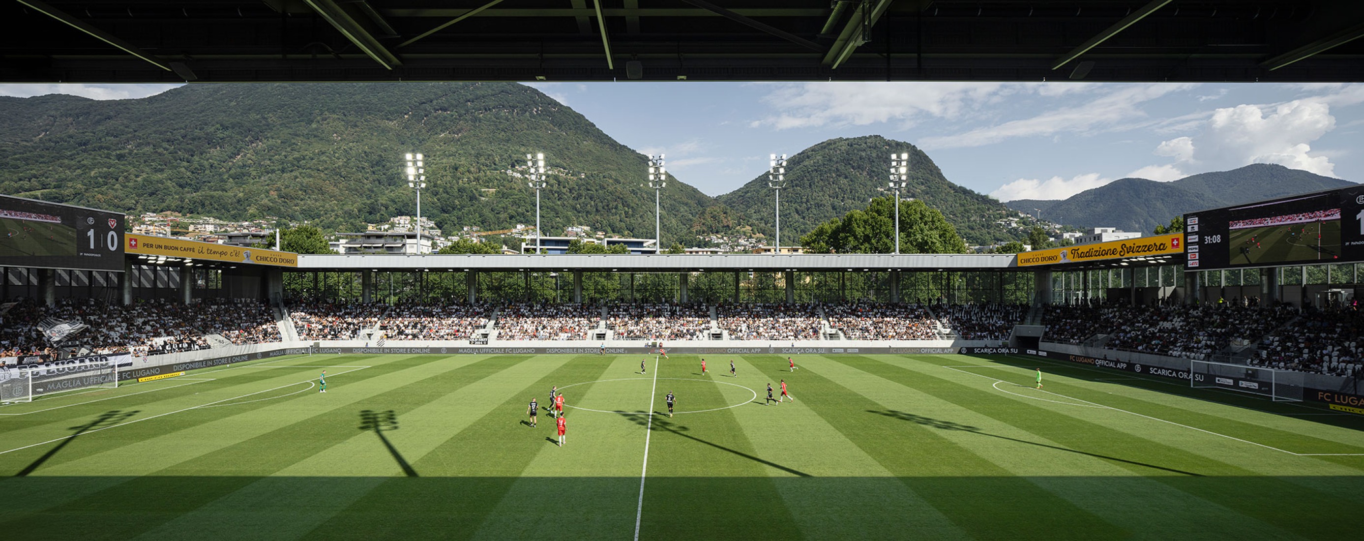 Arena Sportiva by Cruz y Ortiz Arquitectos SLP + Giraudi Radczuweit Architetti Sagl. Photograph by Fernando Alda.