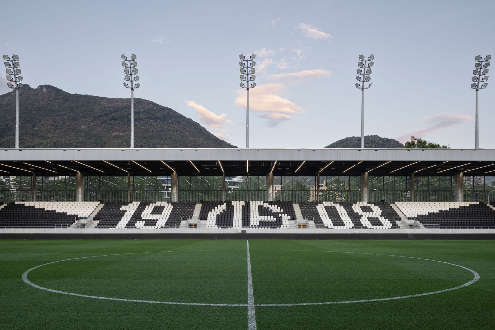 Arena Sportiva by Cruz y Ortiz Arquitectos SLP + Giraudi Radczuweit Architetti Sagl. Photograph by Fernando Alda.