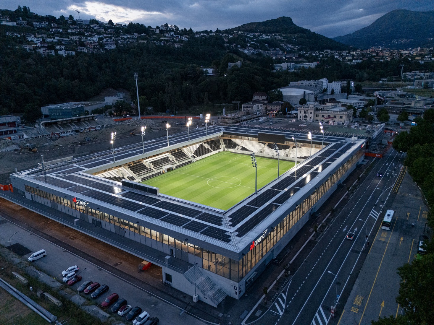 Arena Sportiva by Cruz y Ortiz Arquitectos SLP + Giraudi Radczuweit Architetti Sagl. Photograph by Fernando Alda.