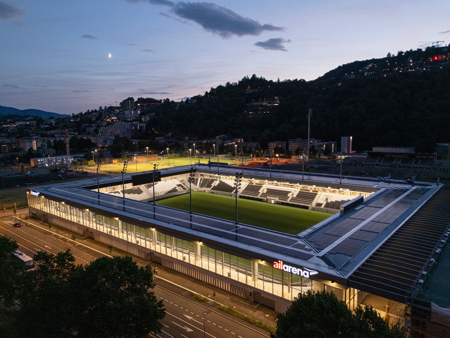 Arena Sportiva by Cruz y Ortiz Arquitectos SLP + Giraudi Radczuweit Architetti Sagl. Photograph by Fernando Alda.
