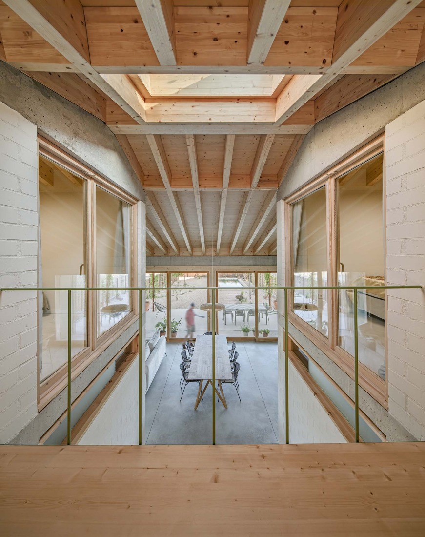 LX House by SAU Taller d'Arquitectura. Photograph by Andrés Flajszer.