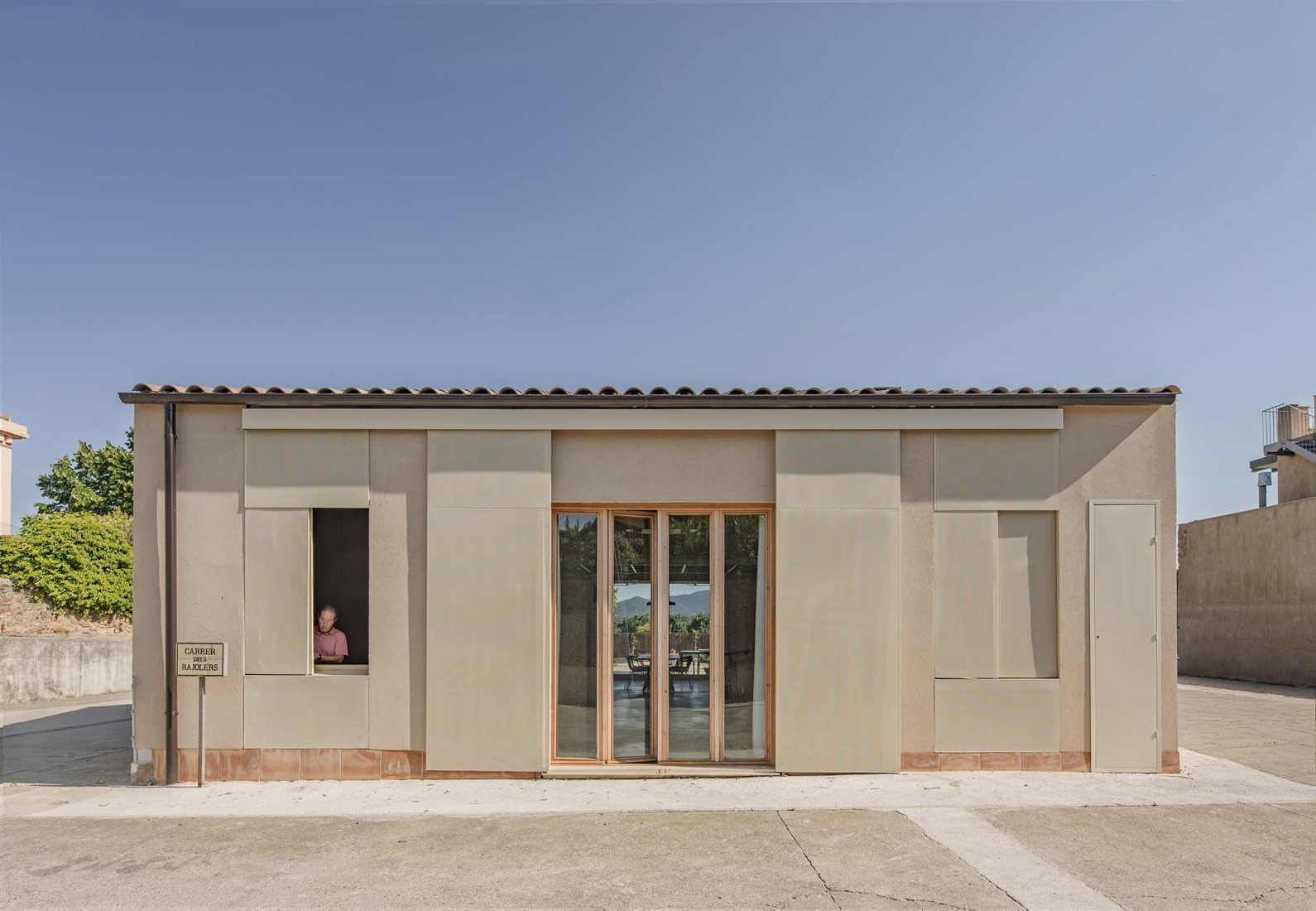 LX House by SAU Taller d'Arquitectura. Photograph by Andrés Flajszer.