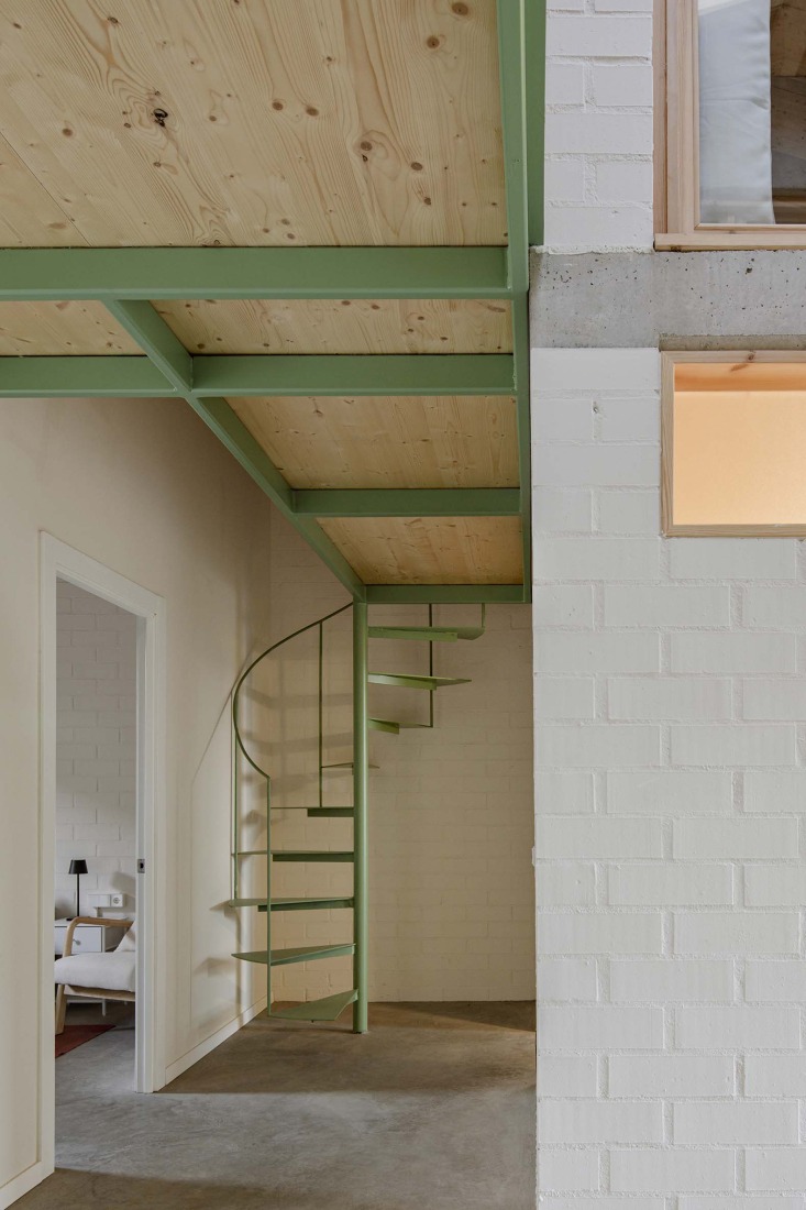 LX House by SAU Taller d'Arquitectura. Photograph by Andrés Flajszer.