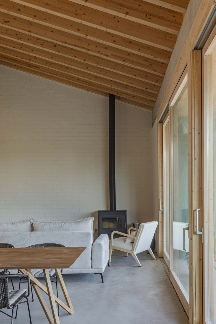 LX House by SAU Taller d'Arquitectura. Photograph by Andrés Flajszer.
